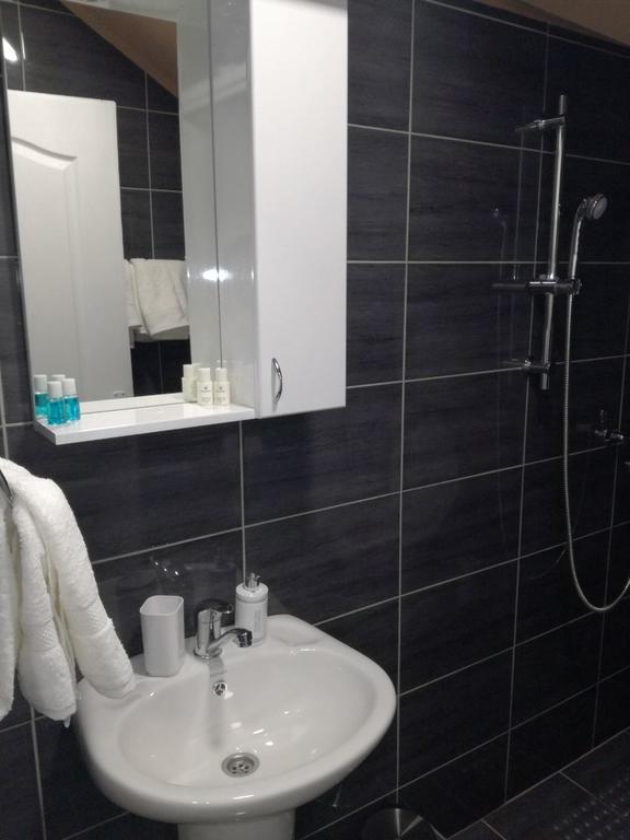 Guesthouse Vila Olivera Niska Banja Eksteriør billede